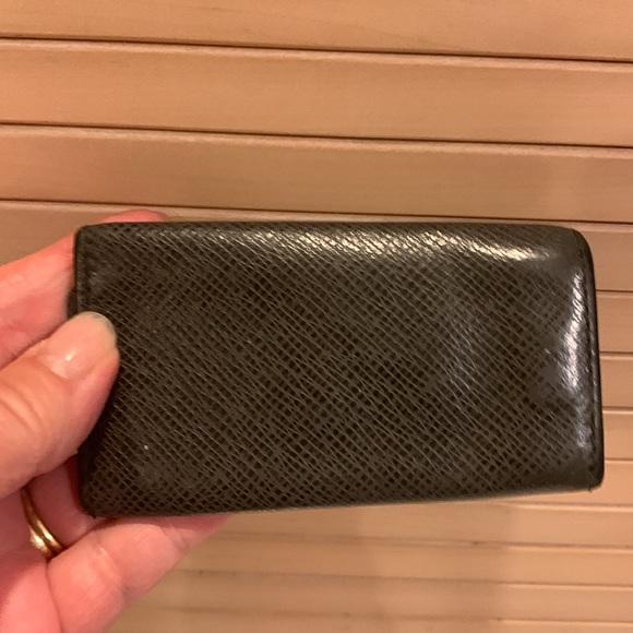 Authentic Louis Vuitton Key Holder - Picture 14 of 14